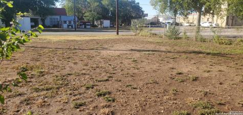 1002 17th Hondo TX 78861