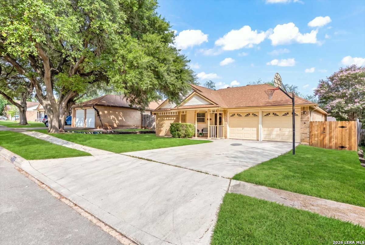 7810 Forest Briar Live Oak TX 78233