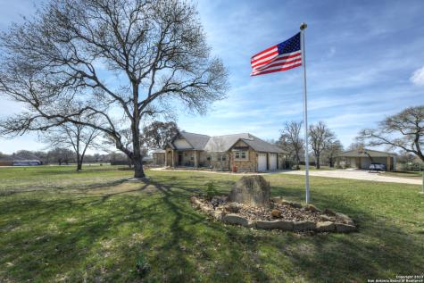 141 Eden Crossing Adkins TX 78101