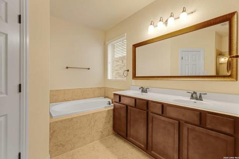 25151 Buttermilk San Antonio TX 78255