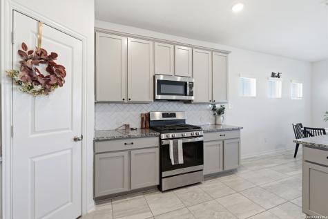 243 Hunters Brook San Antonio TX 78253