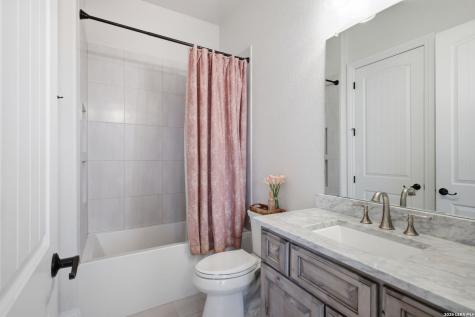 1363 Merlot New Braunfels TX 78132