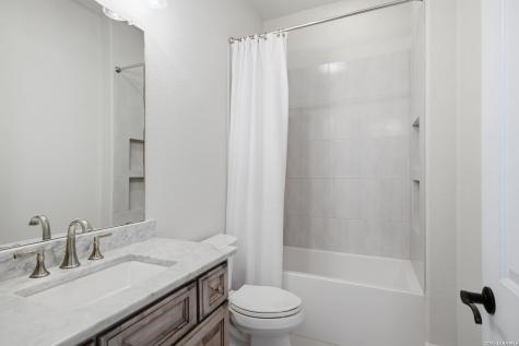 1363 Merlot New Braunfels TX 78132