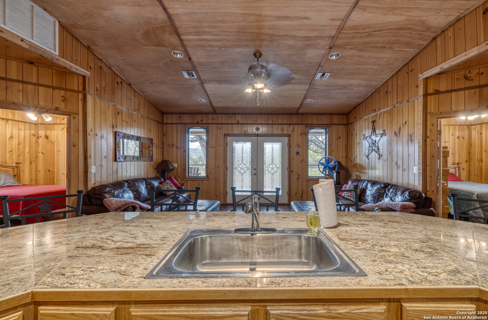 387 Madrone Loop Concan TX 78838