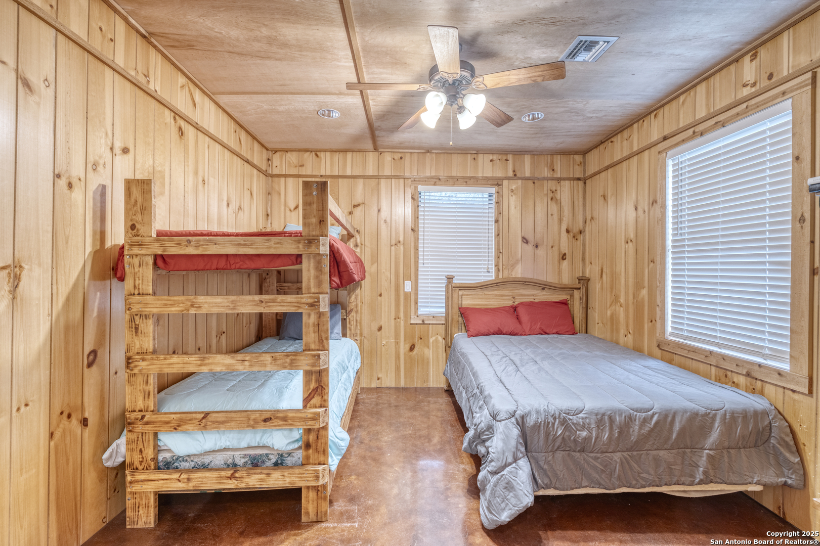 387 Madrone Loop Concan TX 78838