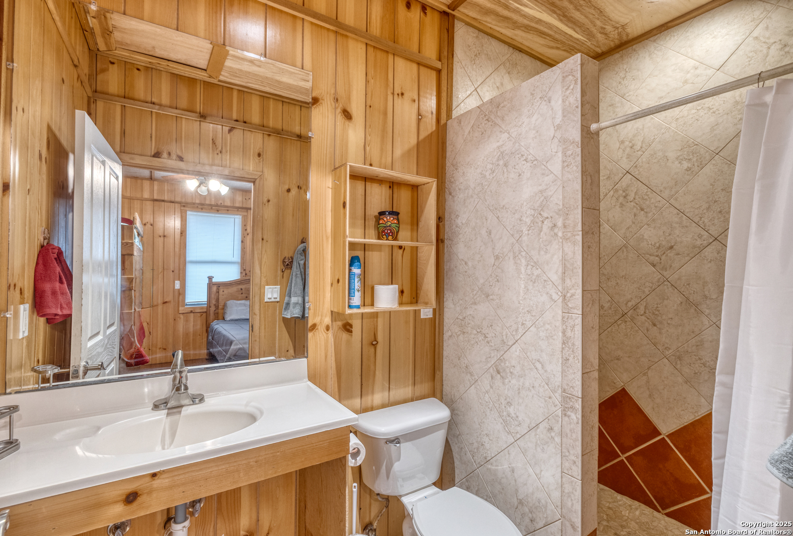 387 Madrone Loop Concan TX 78838