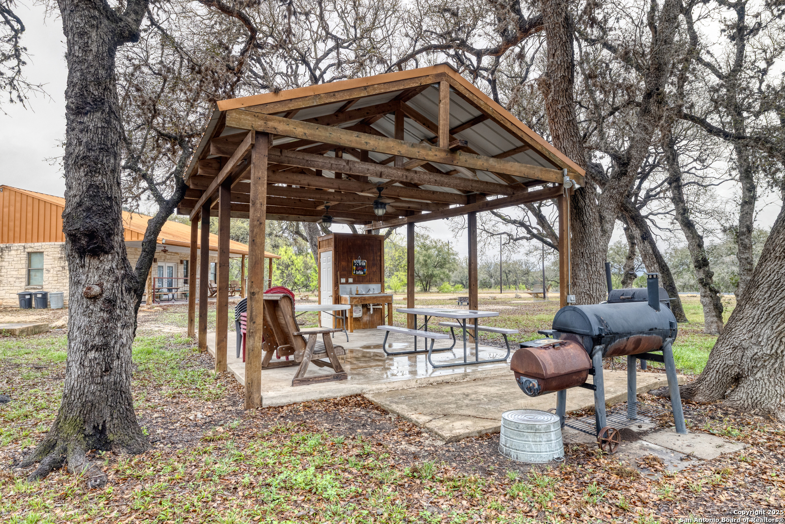 387 Madrone Loop Concan TX 78838