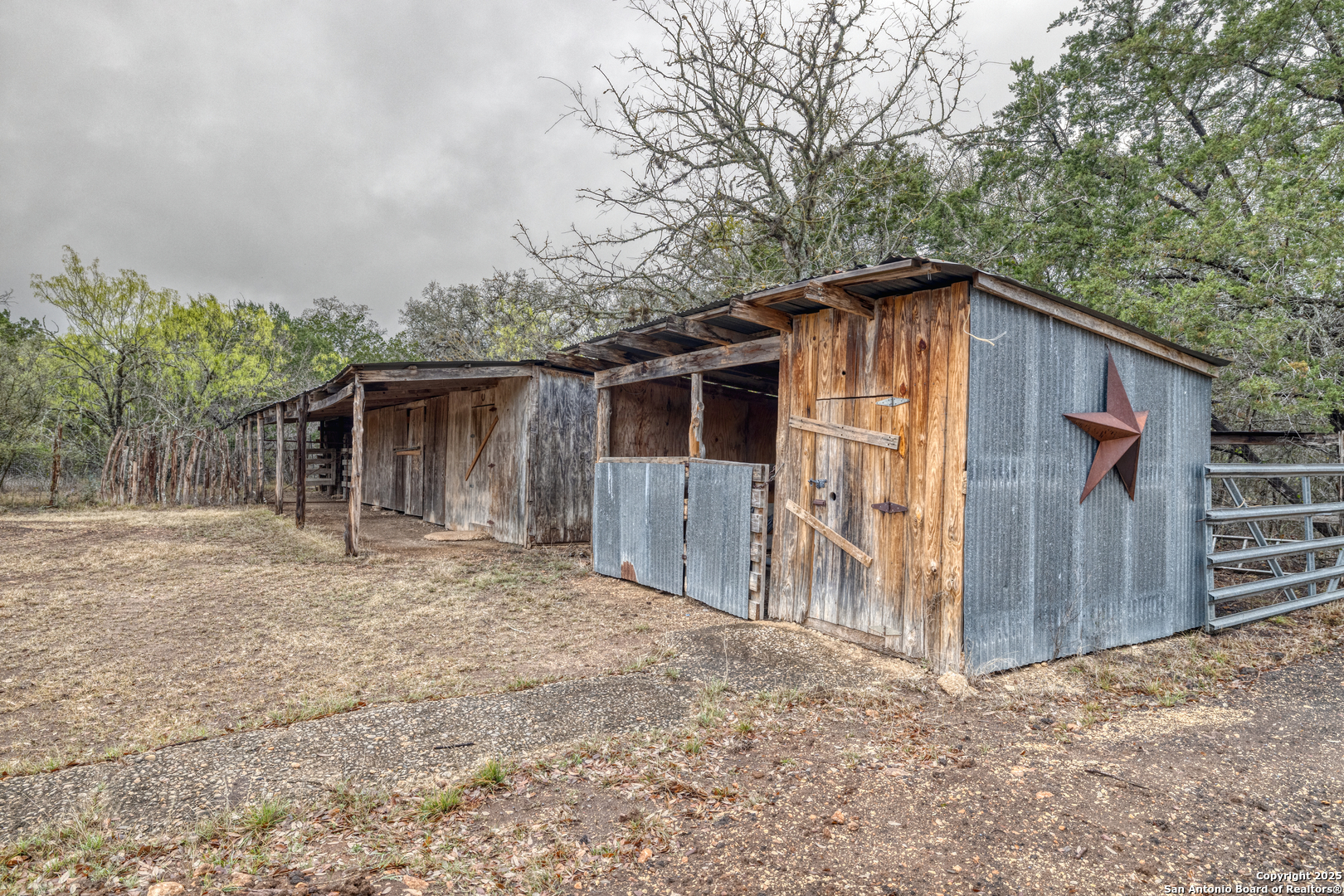 387 Madrone Loop Concan TX 78838