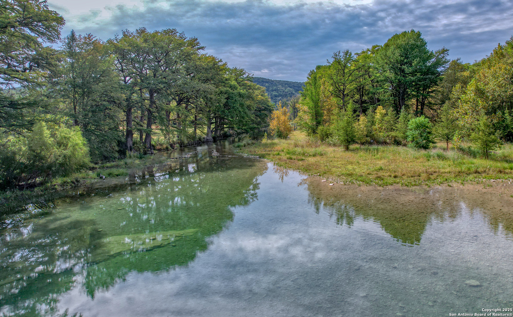 387 Madrone Loop Concan TX 78838