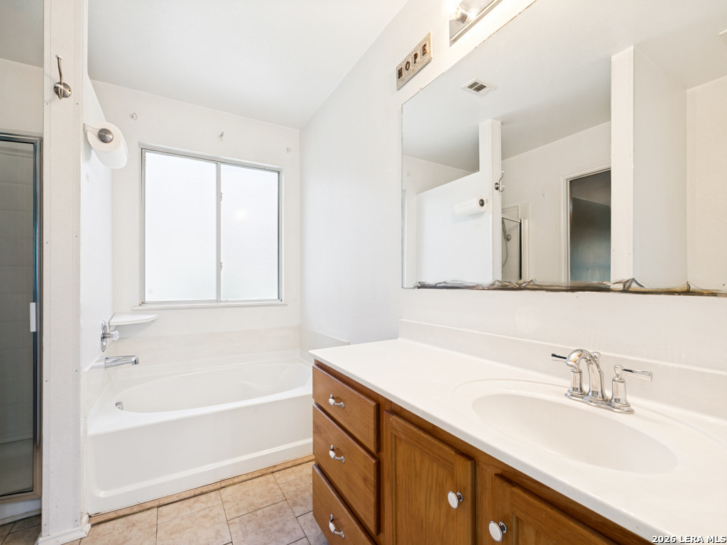 818 Creek Pebble San Antonio TX 78253