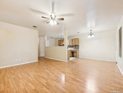 818 Creek Pebble San Antonio TX 78253