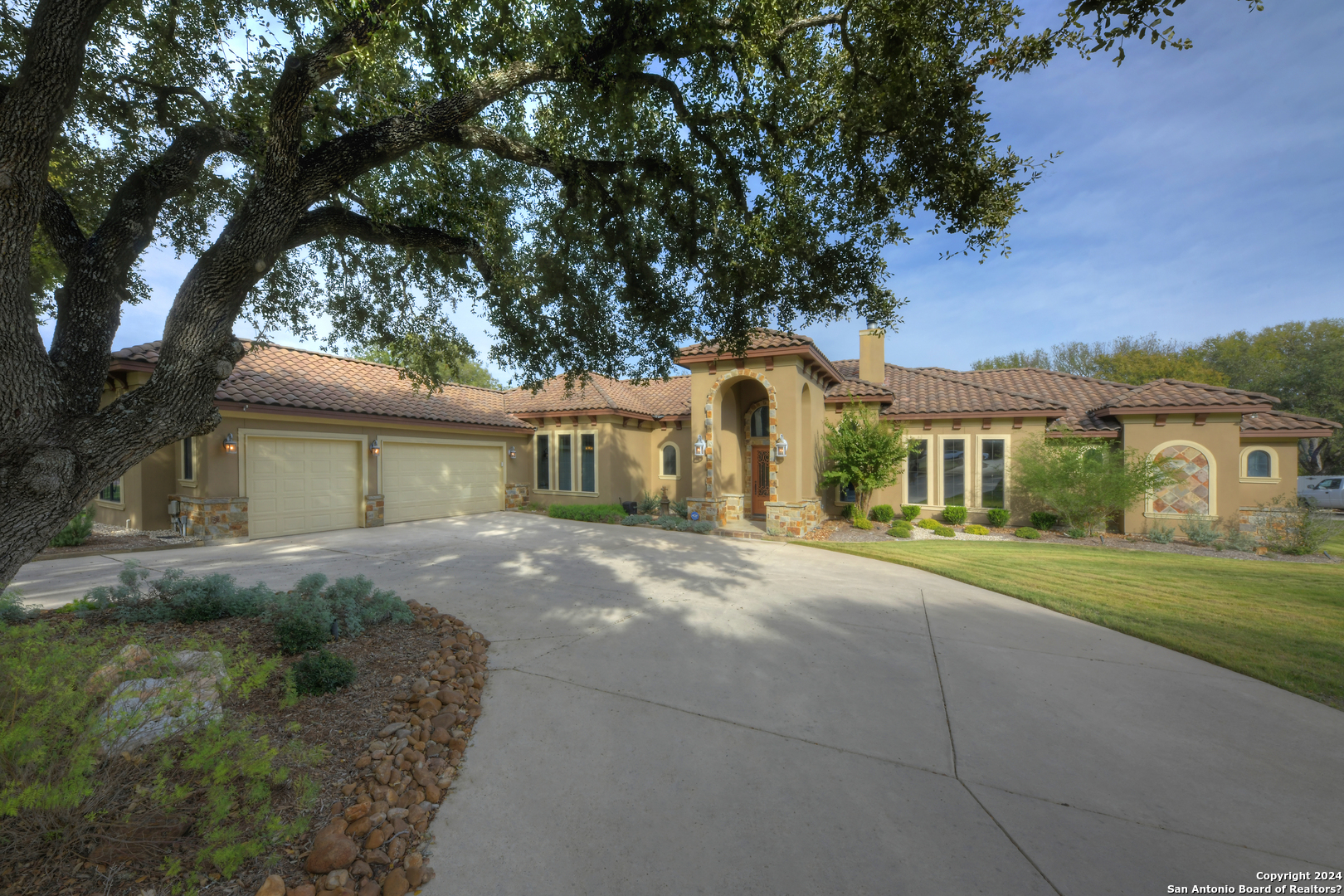 215 Gray Hawk Spring Branch TX 78070
