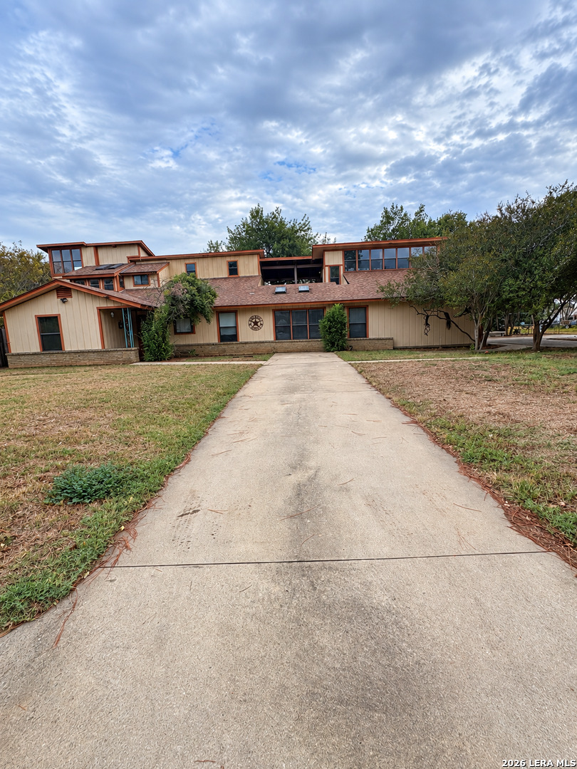 332 Margo Drive Pearsall TX 78061