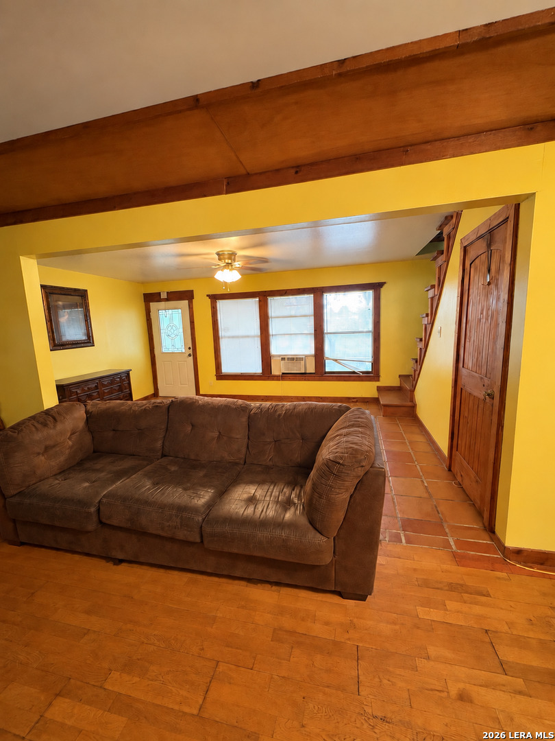 332 Margo Drive Pearsall TX 78061