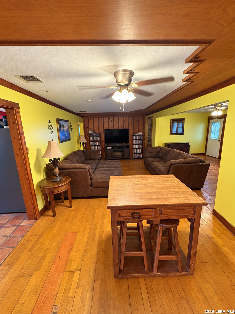 332 Margo Drive Pearsall TX 78061