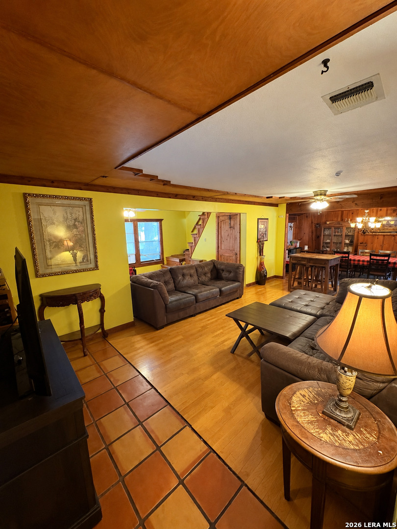332 Margo Drive Pearsall TX 78061