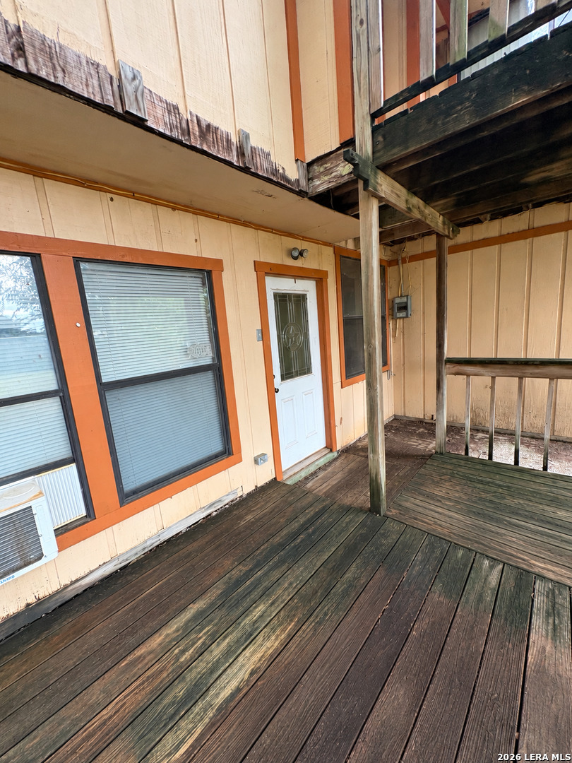 332 Margo Drive Pearsall TX 78061