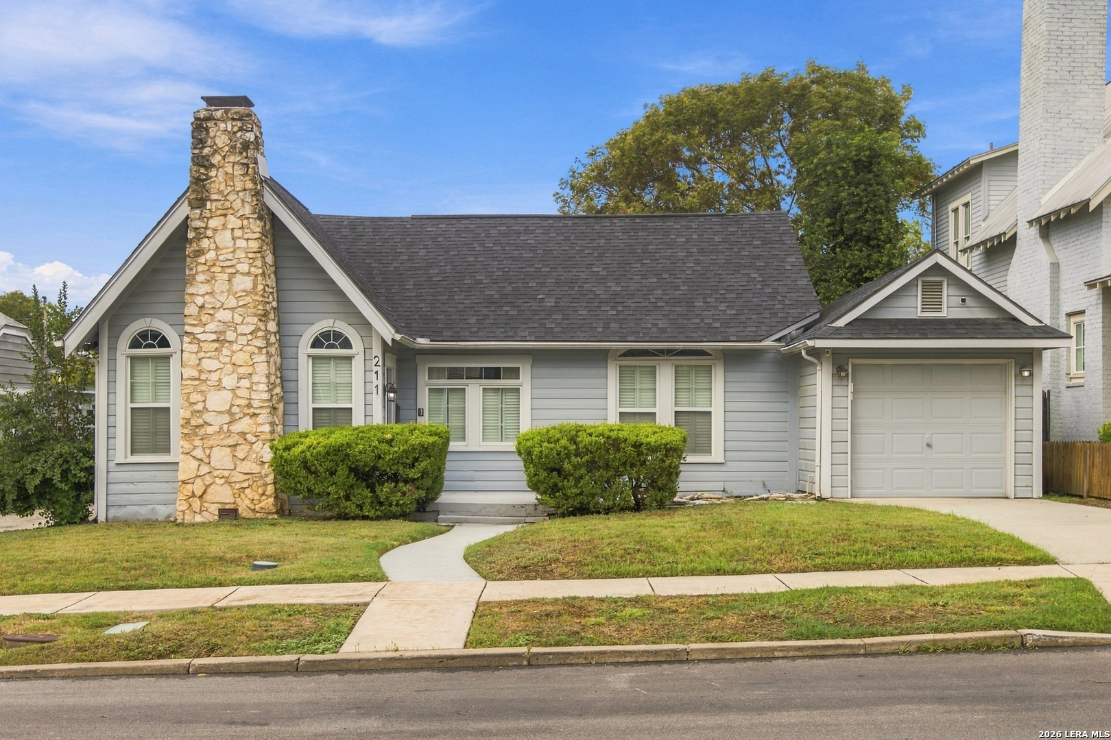 211 W Norwood Court San Antonio TX 78212