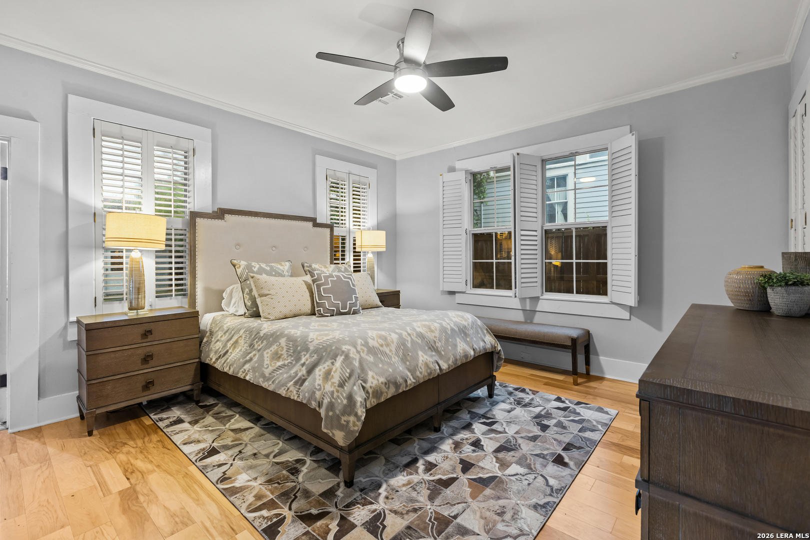 211 W Norwood Court San Antonio TX 78212