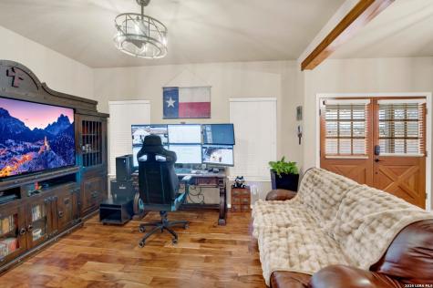 445 Spanish Grant Bandera TX 78003