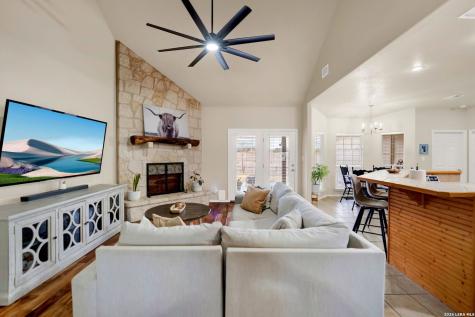 445 Spanish Grant Bandera TX 78003