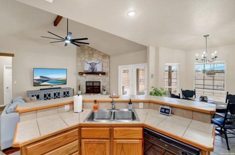 445 Spanish Grant Bandera TX 78003