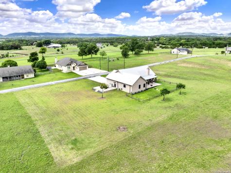 445 Spanish Grant Bandera TX 78003