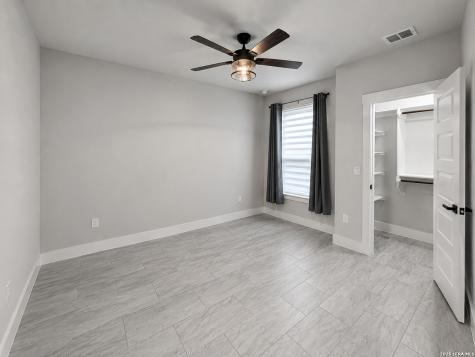 7814 Woodcliff Boulevard Selma TX 78154