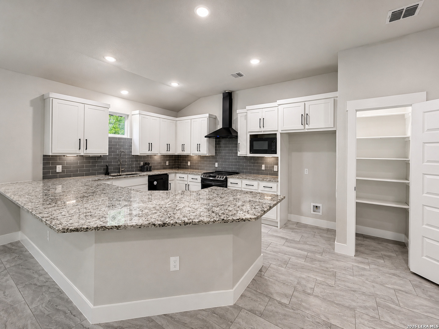 7814 Woodcliff Boulevard Selma TX 78154