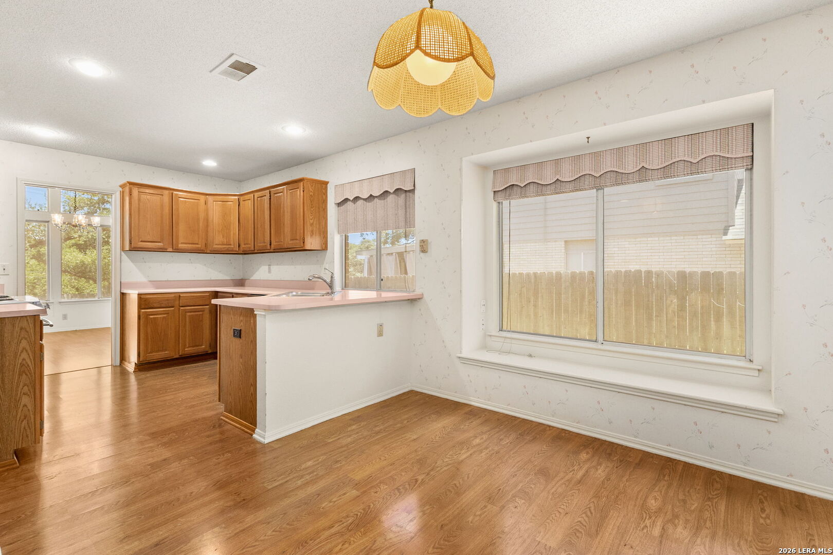 8603 Collingwood Universal City TX 78148