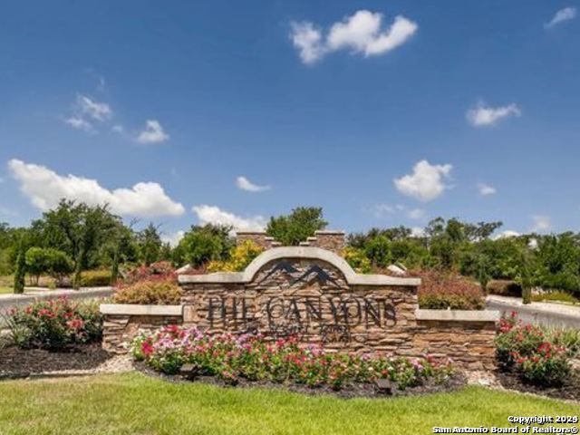 23111 Norfolk Canyon San Antonio TX 78255