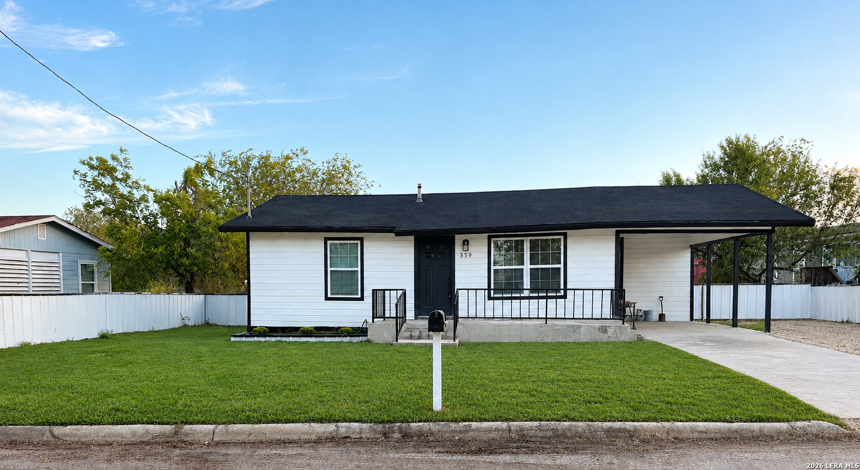 355 E Obregon Street Dilley TX 78017