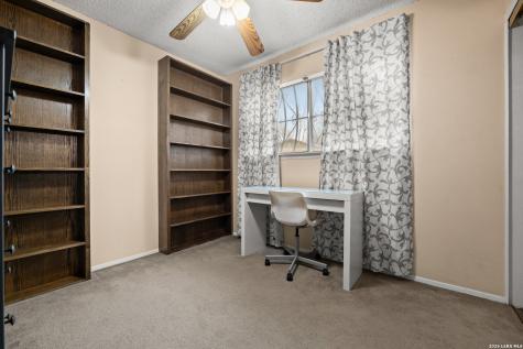2835 Hiawatha San Antonio TX 78210