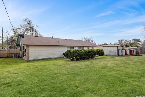 2835 Hiawatha San Antonio TX 78210