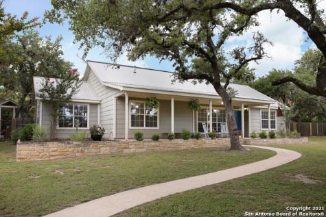 708 Liveoak Drive Johnson City TX 78636