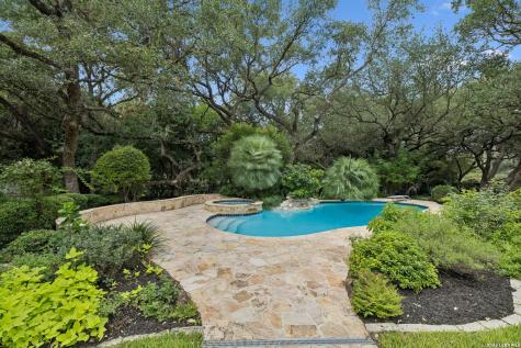 203 Durand Oak Shavano Park TX 78230