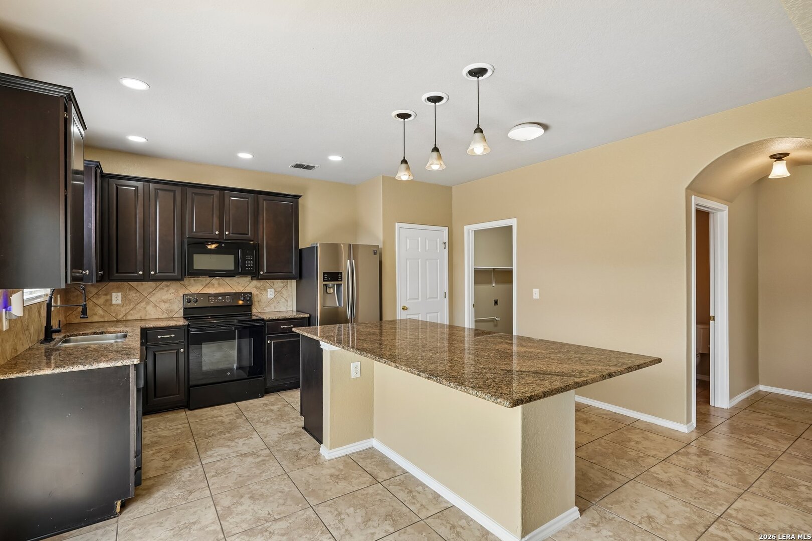 2203 Hornsby Bend San Antonio TX 78245