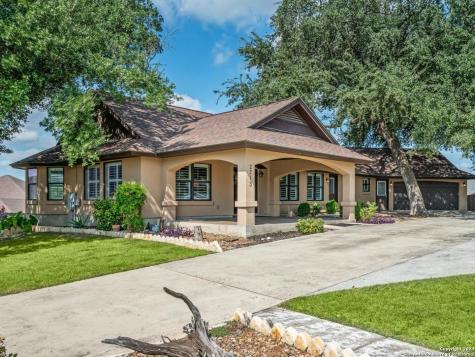 2713 Royalwood New Braunfels TX 78132