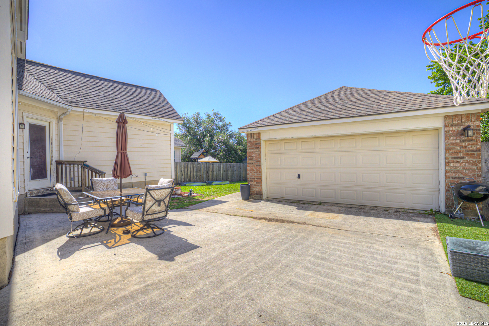 2738 Summit View San Antonio TX 78261