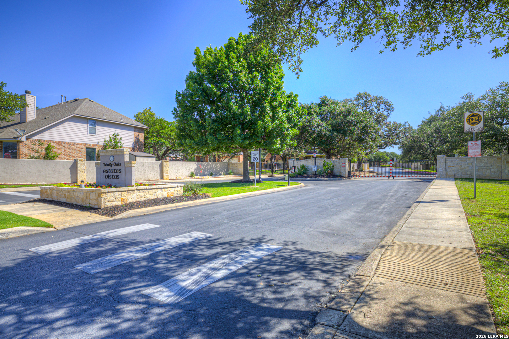 2738 Summit View San Antonio TX 78261