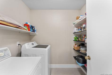 9238 Bowen Drive San Antonio TX 78250