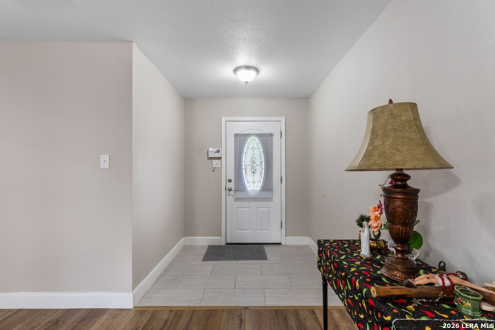 9238 Bowen Drive San Antonio TX 78250