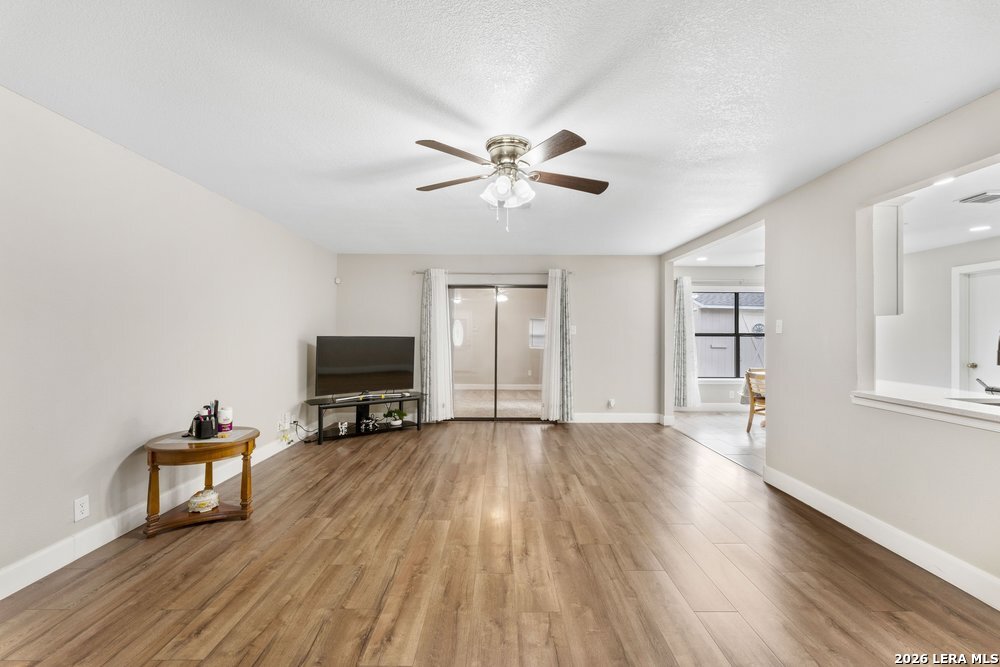 9238 Bowen Drive San Antonio TX 78250