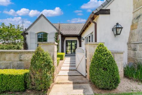 105 Lodge Springs Boerne TX 78006