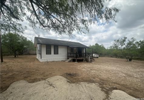 512 E Ave J Christine TX 78026