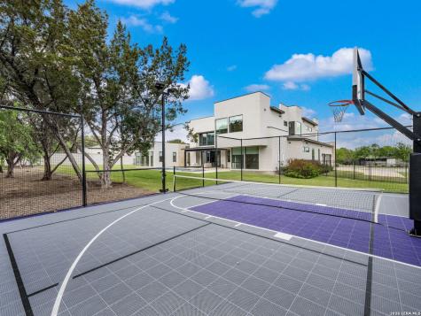 211 Wellesley Hill San Antonio TX 78231