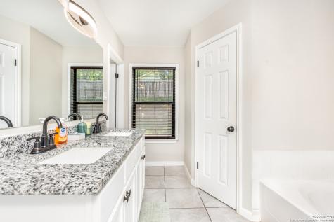 9807 Sugarloaf San Antonio TX 78245