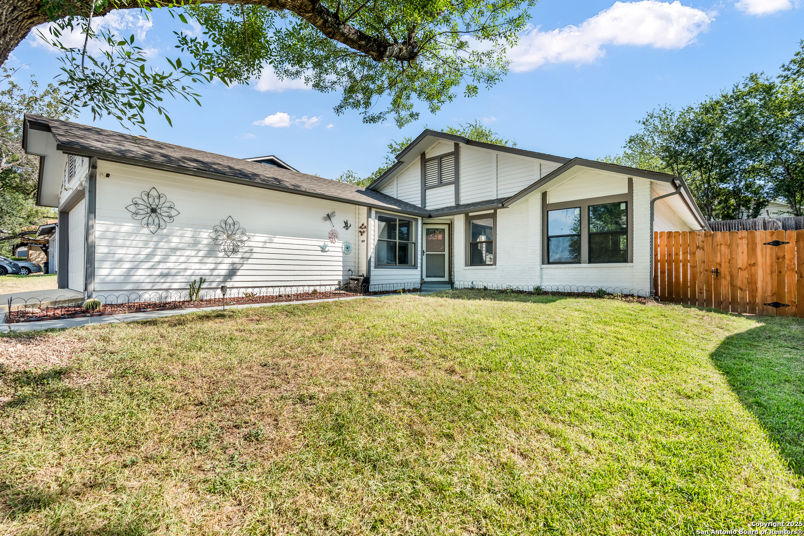 9807 Sugarloaf San Antonio TX 78245