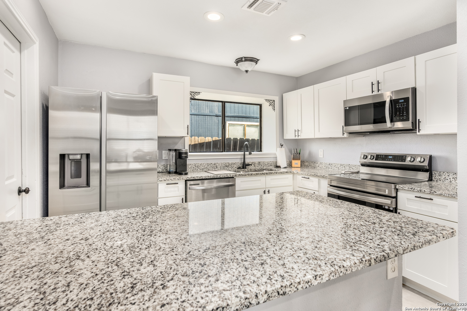 9807 Sugarloaf San Antonio TX 78245