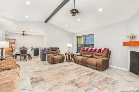 9807 Sugarloaf San Antonio TX 78245